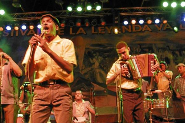 18vgale01b008_big_ce