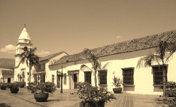 plaza-alfonso-lopez