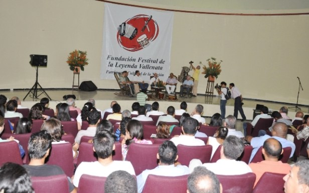 Conversatorio daniel Samper Pizano 2.-