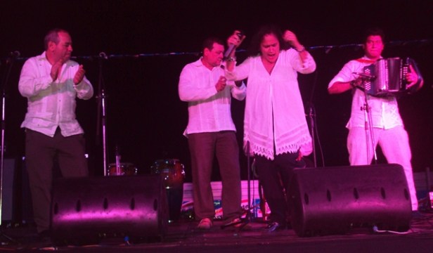 Interpretación del merengue 'El rey del folclor' de Germán Villa Acosta - Rey de la Canción Inédita Vallenata - San Andrés