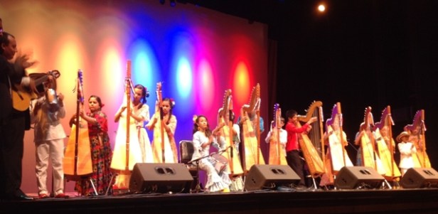 Los Niños del Vallenato de la Escuela Rafael Escalona y Escuela de Arpa Roga