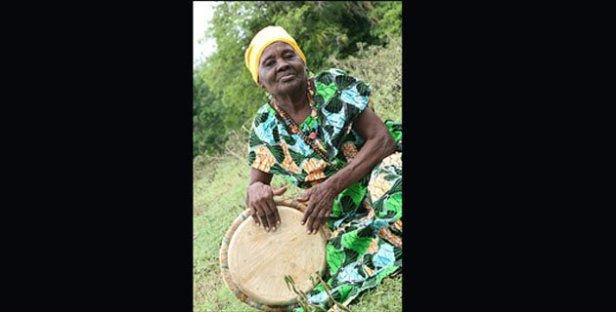 124556-gracielasalgadocantadora