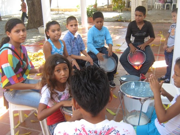 Cursos vacacionales Escuela Rafael Escalona