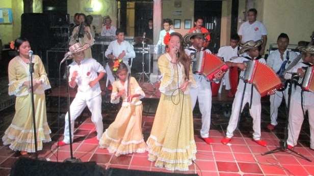 Los Niños del Vallenato - Escuela Rafael Escalona - FFLV