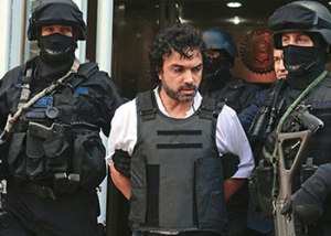 El juicio para la extradición del capo colombiano Henry de Jesús López Londoño, alias Mi Sangre, capturado el año pasado en Pilar, a 50 kilómetros de Buenos Aires, se suspendió el jueves