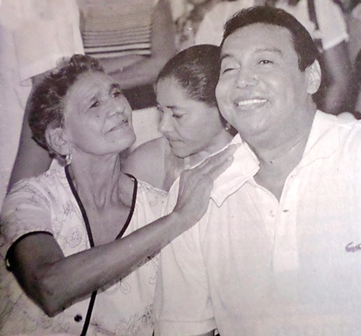 Elvira Maestre Hinojosa y su hijo Diomedes Díaz