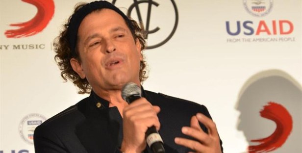 CARLOS VIVES