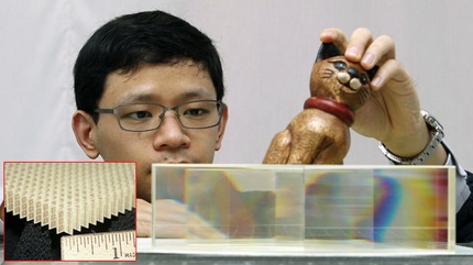 Una demostración en la Universidad Tecnológica de Nanyang, Singapur, sobre cómo los metamateriales hacen que un objeto parezca invisible. Texto completo en: http://actualidad.rt.com/ciencias/view/125447-tecnologia-materiales-extranos-futuro. REUTERS Edgar Su