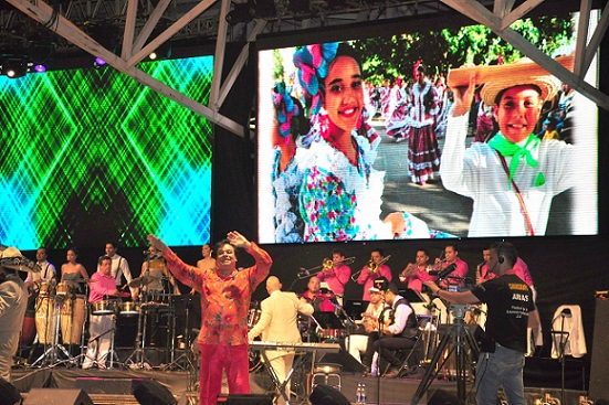 pantallas-festival-vallenato-el-pilon