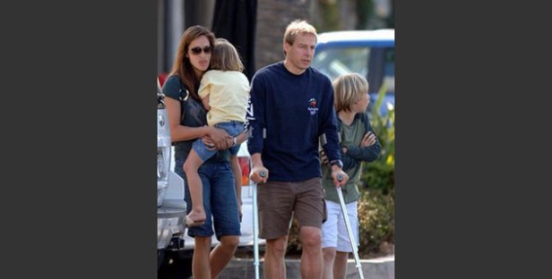 EXCLUSIVE: Jurgen Klinsmann on crutches with his family