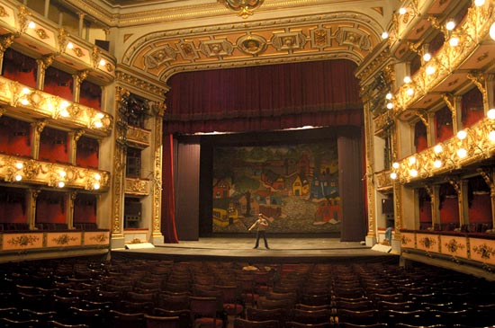 Teatro-Colón1