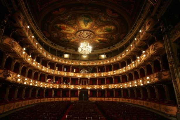Teatro-Colon-Bogota-Colombia-2