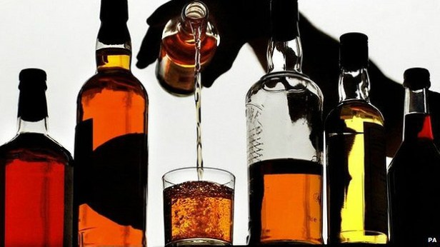 Uno de los productos de exportación más grandes de Escocia, el whisky impulsa su producto interno bruto.