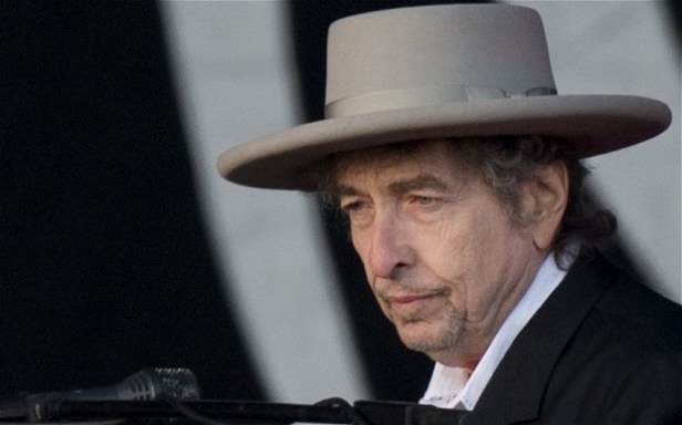 bobDylan_2275506b