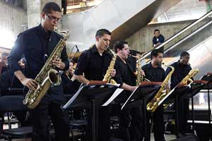 ven-jazz-simonbolivar