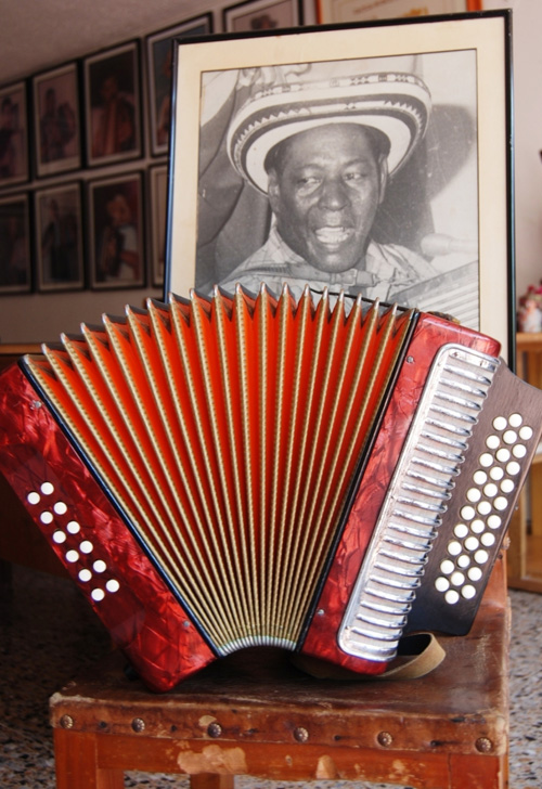 Alejo Durán y su pedazo de acordeón