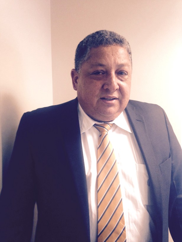 Maestro y Director Societario Armando Romero