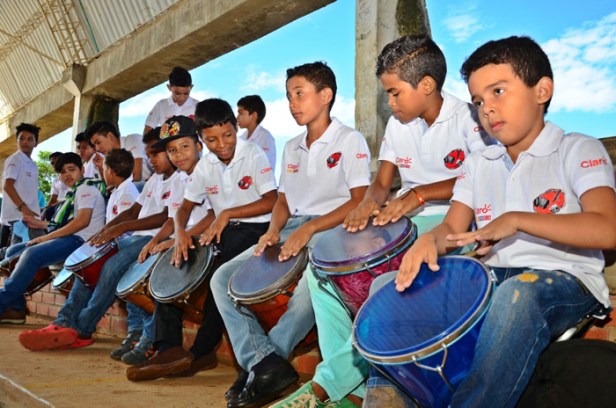 Becados institución educativa Consuelo Araujonoguera 2.-