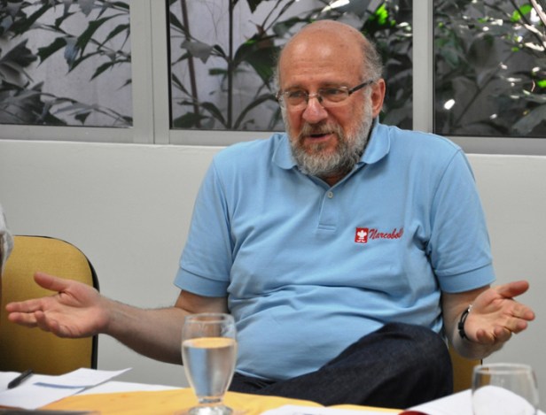 Daniel Samper Pizano 1.-