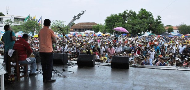 Competencia festivalera plaza Alfonso López