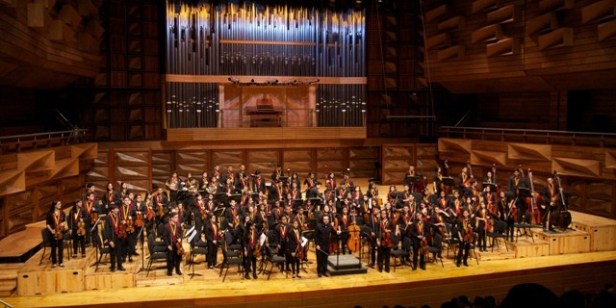 Orquesta-Sinfónica-Juvenil-José-Francisco-del-Castillo-director-Andrés-González-Parra-640x320