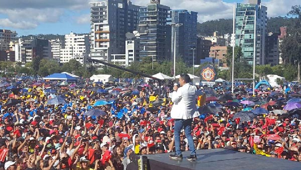 Jorge-Celedon-en-Ecuador-Concierto-Solidario-2