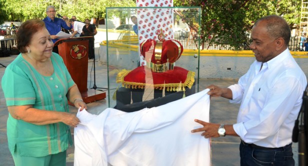 rueda-de-prensa-exhibicion-corona-rey-de-reyes