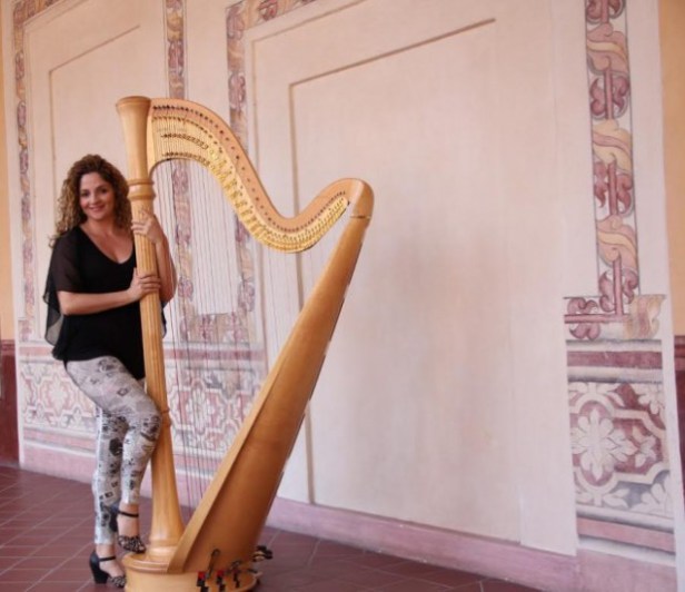 arpista_monica_gallego
