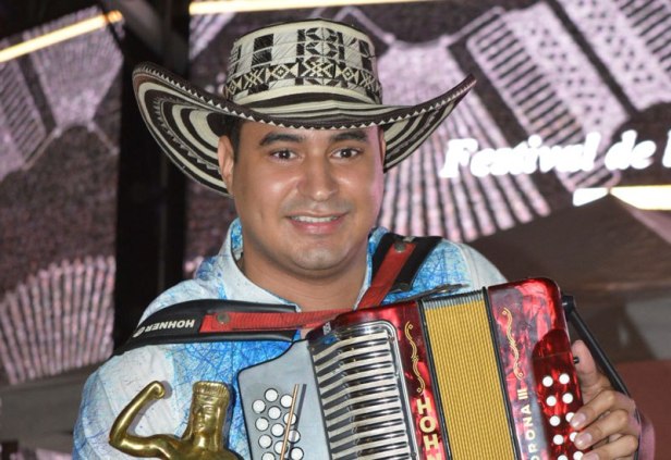 REY-AFICIONADO-DANIEL-HOLGUINJOAQUIN-RAMIREZ-2