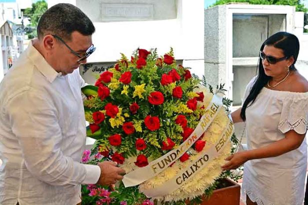 Ofrenda floral maestro Escalona 2