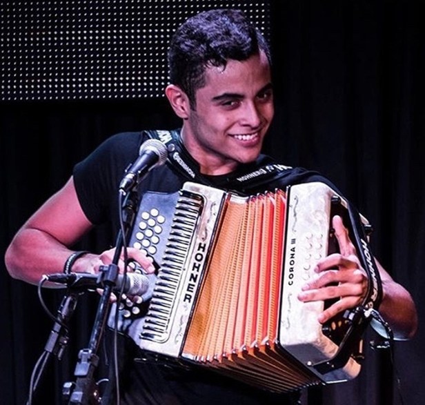 Alberto Ovalle, Rey Profesional en Miami