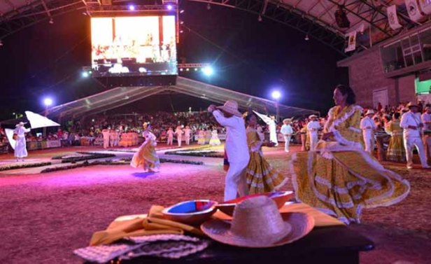 Piloneras lanzamiento 51 Festival Vallenato en Valledupar