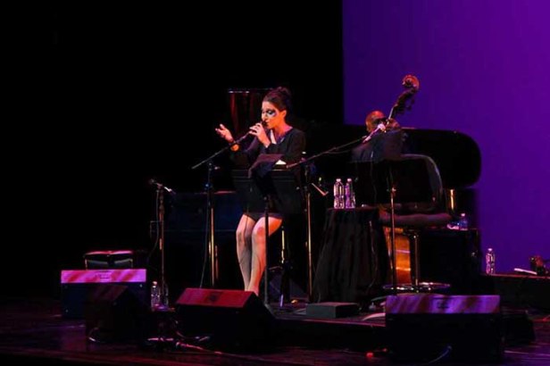 EEUU-Haydee-Milanes2