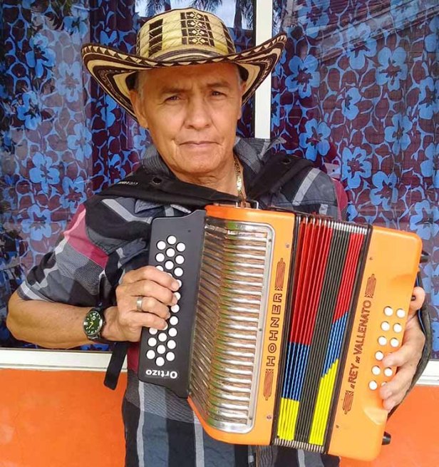 Francisco Palencia Barragán, acordeonero aficionado que concursó en el Séptimo Festival Vallenato teniendo como compañero a Diomedes Díaz